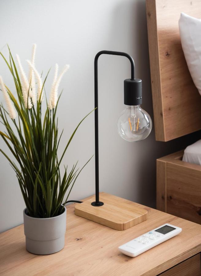 Wola Skwer Happy Apartment Warsawa Bagian luar foto