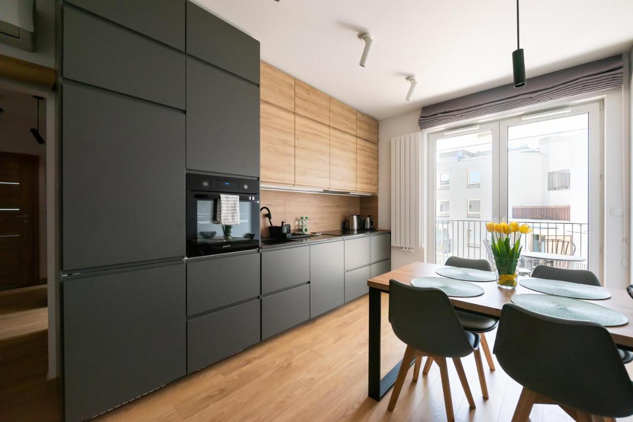 Wola Skwer Happy Apartment Warsawa Bagian luar foto