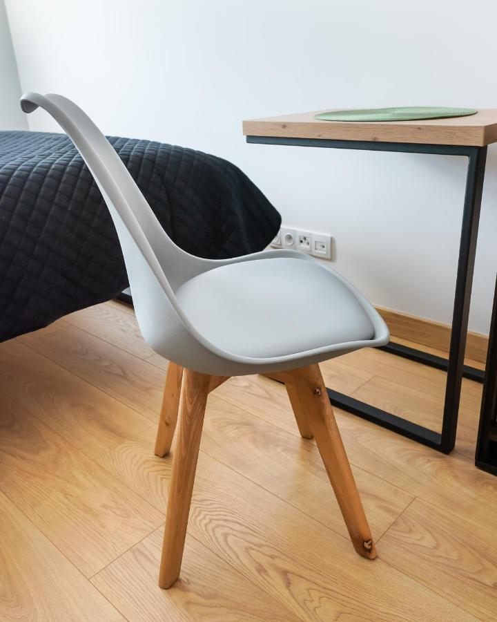 Wola Skwer Happy Apartment Warsawa Bagian luar foto