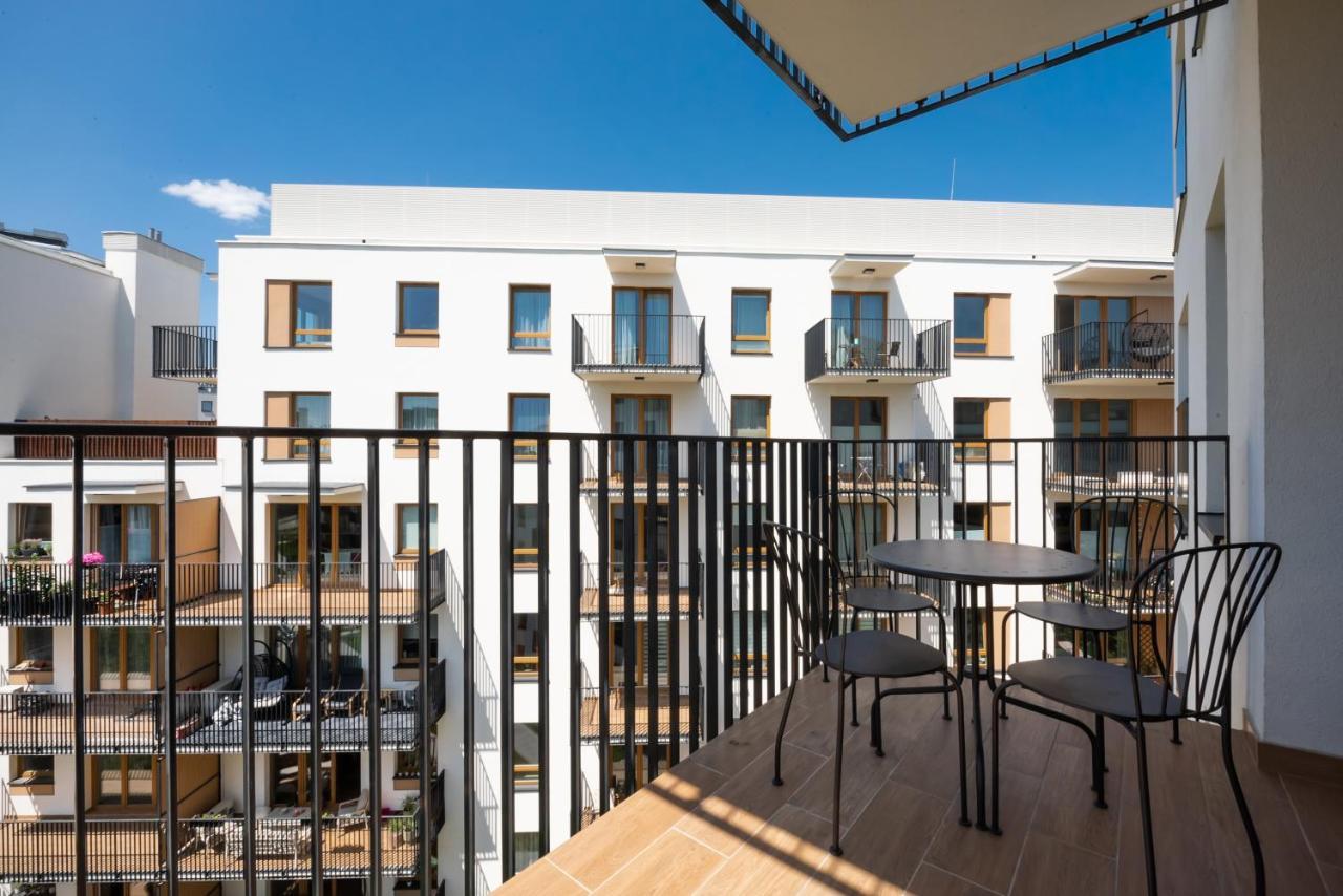 Wola Skwer Happy Apartment Warsawa Bagian luar foto